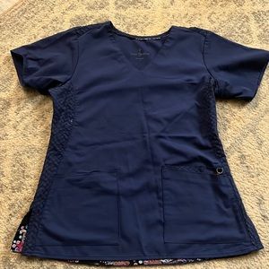 Vera Bradley scrub top
